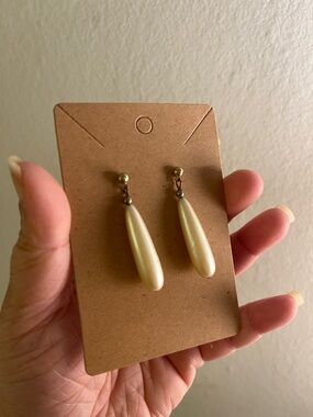 Pearl Teardrop Dangle Earrings - Cream